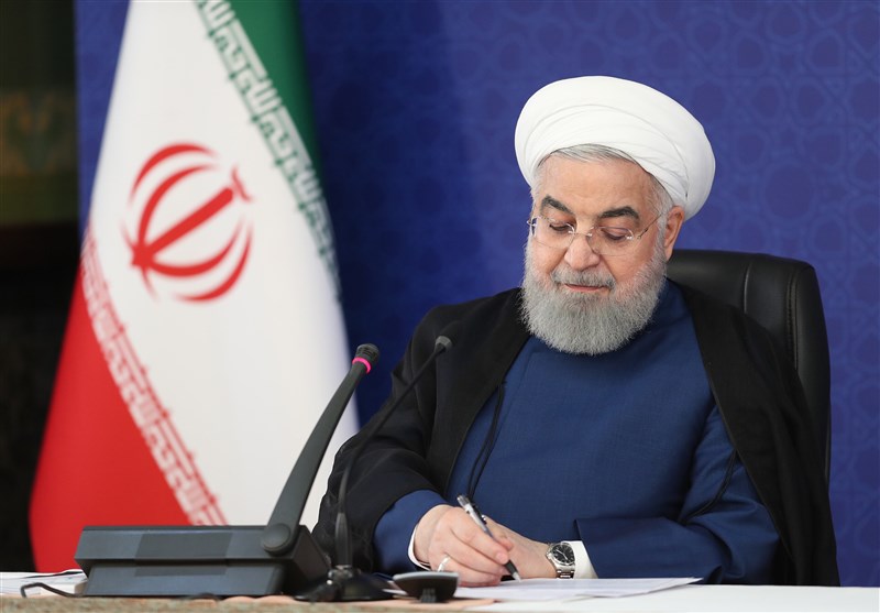 روحانی به صالحی و رزم حسینی حکم مسئولیت داد روحانی به صالحی و رزم حسینی حکم مسئولیت داد