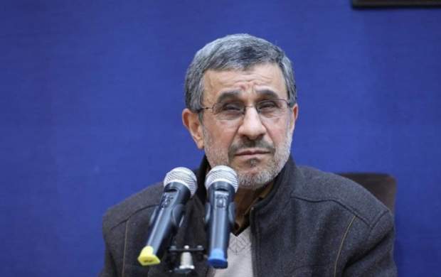 احمدی نژاد خودش را «ولی خدا» و «یلتسین ایران» میداند احمدی نژاد خودش را «ولی خدا» و «یلتسین ایران» میداند