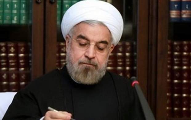 روحانی: ارتش و سپاه پای منافع ملی ایستادند روحانی: ارتش و سپاه پای منافع ملی ایستادند