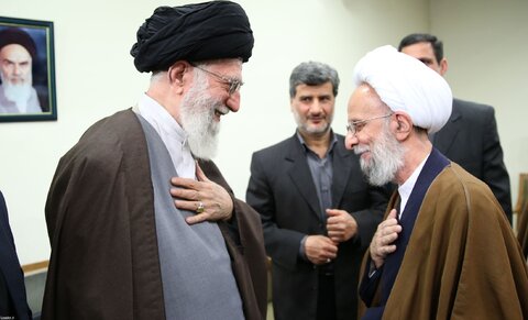 او آبرو و عمر خود را پای انقلاب گذاشت/سفارش به قدردانی وجود رهبر انقلاب او آبرو و عمر خود را پای انقلاب گذاشت/سفارش به قدردانی وجود رهبر انقلاب