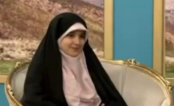 دختر شهیدی که اشک مجری را درآورد