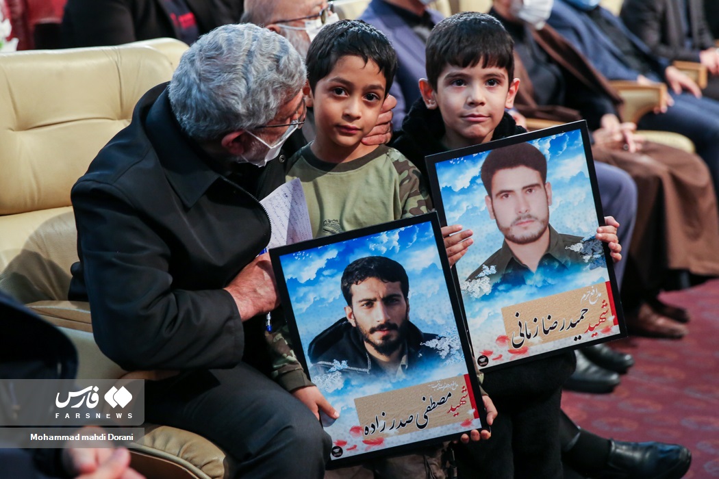قاآنی ما را یاد حاج قاسم انداخت قاآنی ما را یاد حاج قاسم انداخت