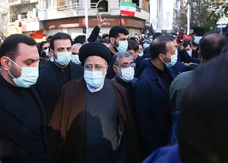 تشییع باشکوه ۱۵۰ شهید دفاع مقدس در تهران