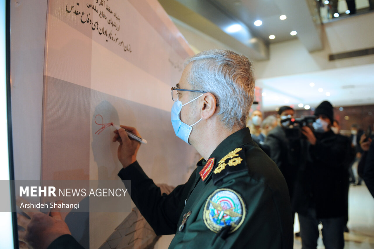 عکس/ امضای فرمانده ستاد کل