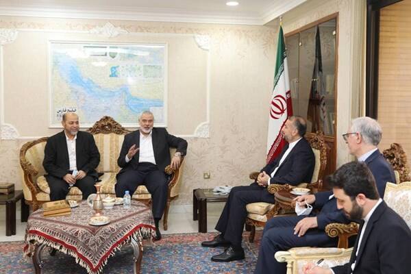 همراه با امیرعبداللهیان؛ رایزنیهایی از خلیج فارس تا شرق دور همراه با امیرعبداللهیان؛ رایزنیهایی از خلیج فارس تا شرق دور