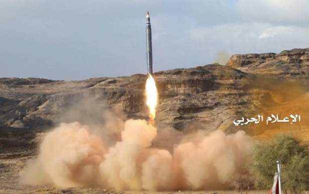 ارتش یمن مواضع مزدوران اماراتی را با موشک در هم کوبید ارتش یمن مواضع مزدوران اماراتی را با موشک در هم کوبید