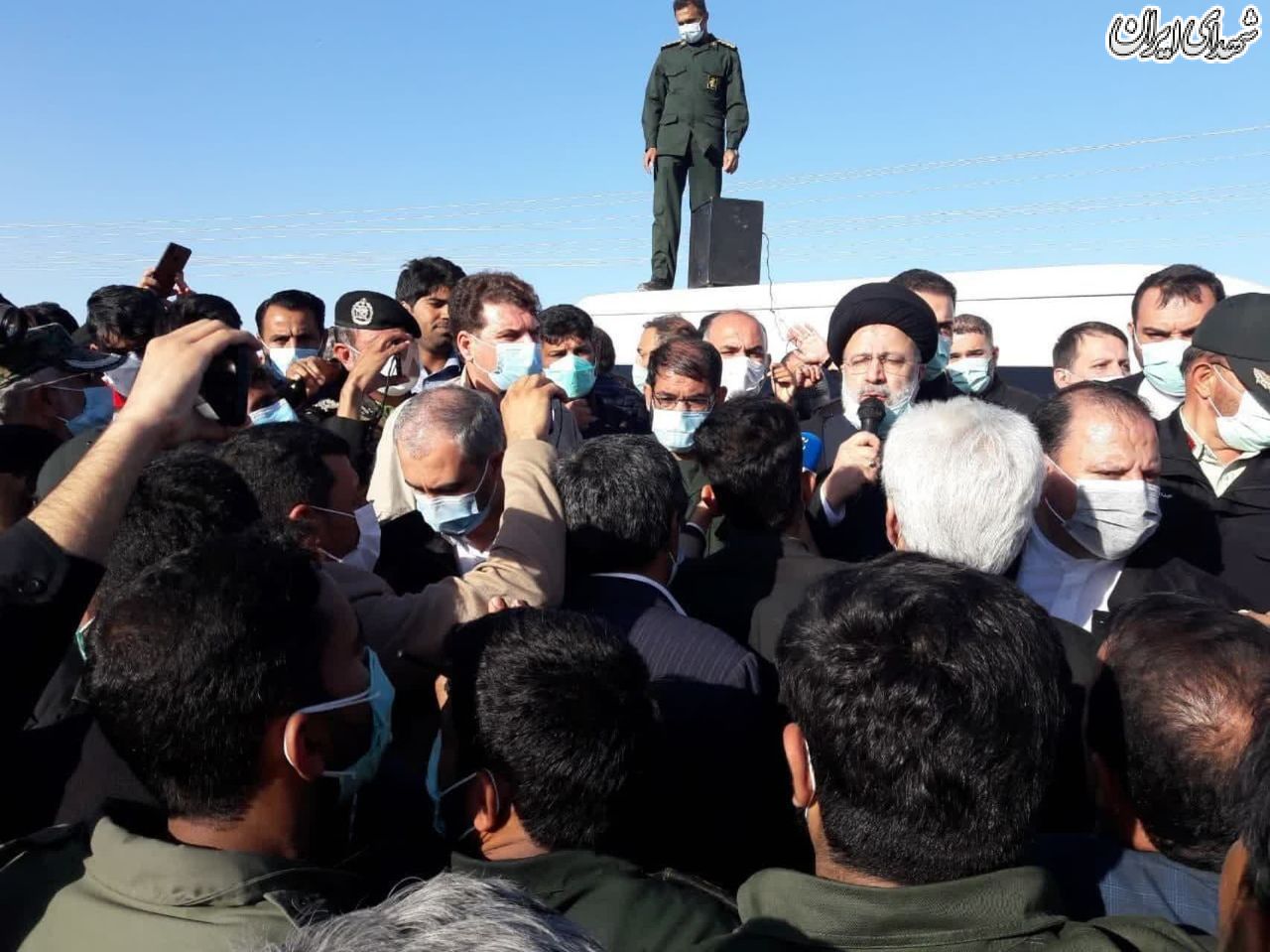 رئیس جمهور وارد کرمان شد / نشست اضطراری با مسئولان / ابلاغ ۲ دستور مهم به هیئت دولت برای رسیدگی فوری به مردم + عکس رئیس جمهور وارد کرمان شد / نشست اضطراری با مسئولان / ابلاغ ۲ دستور مهم به هیئت دولت برای رسیدگی فوری به مردم + عکس