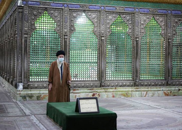 عکس/ حضور رهبرانقلاب در مرقد مطهر امام خمینی(ره)