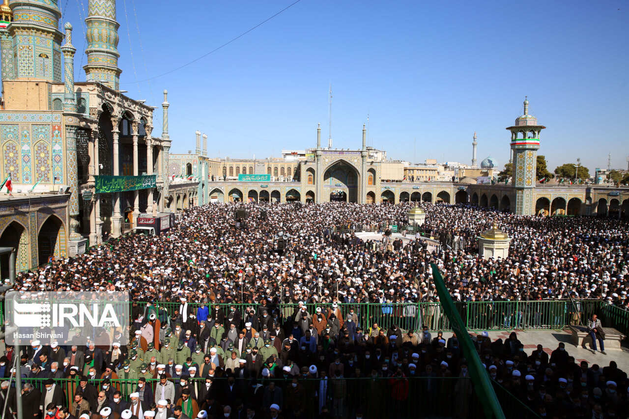 عکس/ جمعیت حاضر در تشییع آیت الله صافی