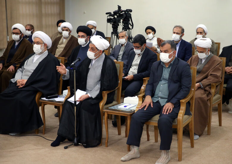 خواص جامعه برای تولید شخصیتهایی همچون حضرت حمزه همت کنند/قدرت شناخت و عزم راسخدو ویژگی برجسته و الگوساز در جناب حمزه است خواص جامعه برای تولید شخصیتهایی همچون حضرت حمزه همت کنند/قدرت شناخت و عزم راسخدو ویژگی برجسته و الگوساز در جناب حمزه است