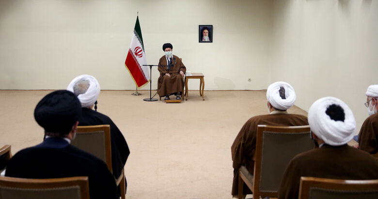 خواص جامعه برای تولید شخصیتهایی همچون حضرت حمزه همت کنند/قدرت شناخت و عزم راسخدو ویژگی برجسته و الگوساز در جناب حمزه است خواص جامعه برای تولید شخصیتهایی همچون حضرت حمزه همت کنند/قدرت شناخت و عزم راسخدو ویژگی برجسته و الگوساز در جناب حمزه است