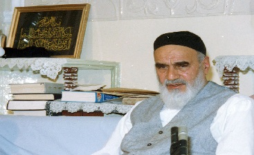 مقام حضرت علی (ع) در نگاه امام روح الله/ما باید پیرو یک چنین انسان کاملى باشیم مقام حضرت علی (ع) در نگاه امام روح الله/ما باید پیرو یک چنین انسان کاملى باشیم