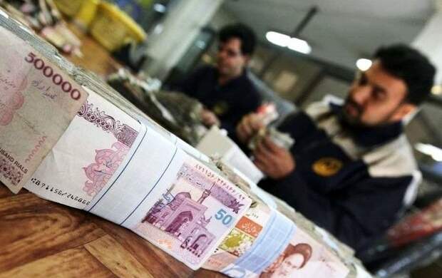 پرداخت وام ۲۰۰ میلیونی از روزهای آینده آغاز میشود پرداخت وام ۲۰۰ میلیونی از روزهای آینده آغاز میشود