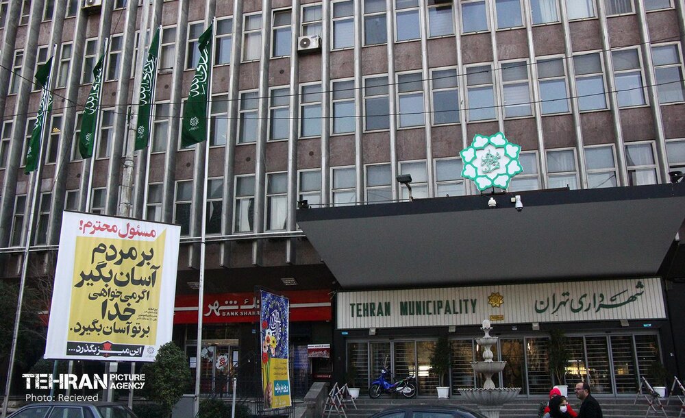 این میز بگذرد...