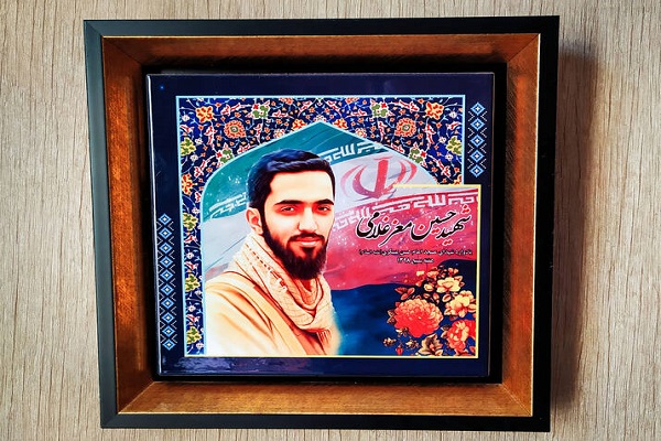 اگر دست داعشیها میافتاد، لباسش هم به ما نمیرسید! + عکس اگر دست داعشیها میافتاد، لباسش هم به ما نمیرسید! + عکس