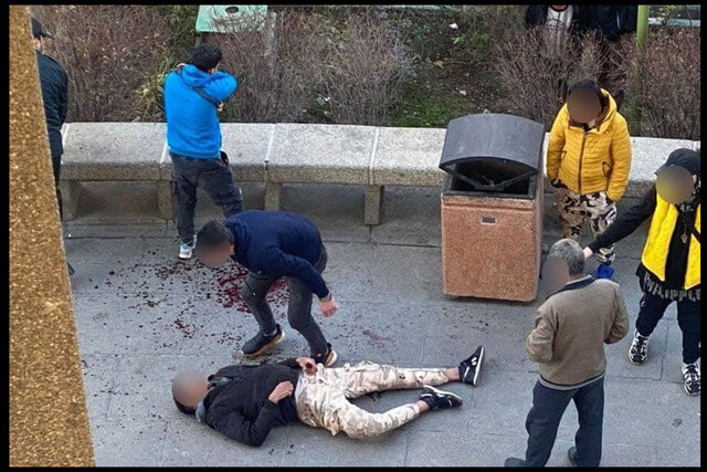 قمهکشی اراذل و اوباش در نزدیکی تئاتر شهر قمهکشی اراذل و اوباش در نزدیکی تئاتر شهر