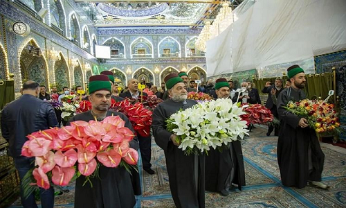 همزمان با اعیاد شعبانیه حرمهای کربلا با ۳ هزار شاخه گل تزئین شد+عکس همزمان با اعیاد شعبانیه حرمهای کربلا با ۳ هزار شاخه گل تزئین شد+عکس