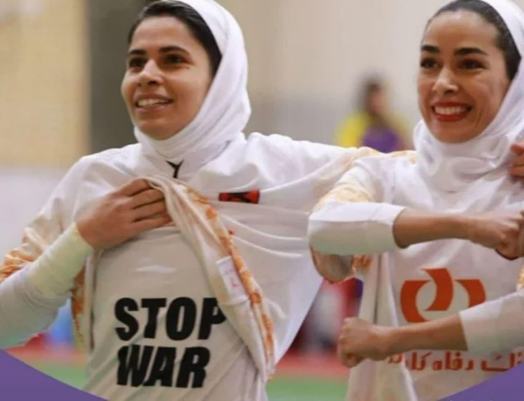بی حیایی فوتبالیست زن در شادی گل زنی اش که به اوج رسید!! بی حیایی فوتبالیست زن در شادی گل زنی اش که به اوج رسید!!