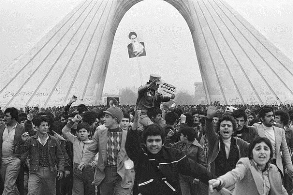 درسی مهم از جنگ اوکراین؛ امنیت و مقاومت بدون مردم سراب است درسی مهم از جنگ اوکراین؛ امنیت و مقاومت بدون مردم سراب است