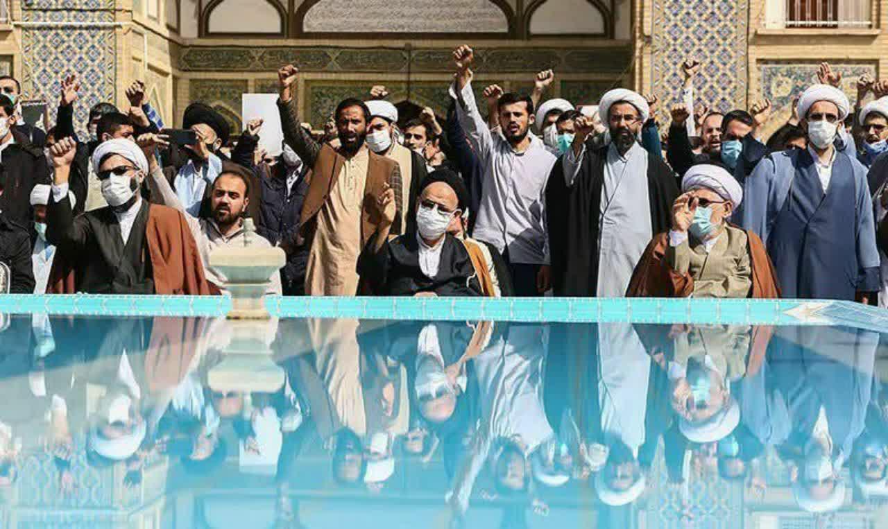 عکس/تجمع حوزویان در اعتراض به جنایات آل سعود