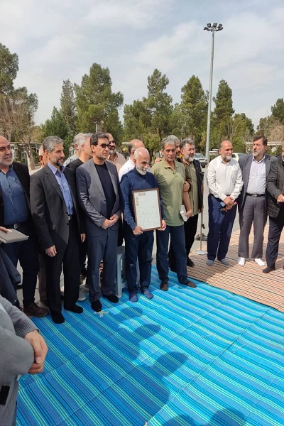 عکس/ «موقعیت مهدی» در گلزار شهدا عکس/ «موقعیت مهدی» در گلزار شهدا