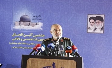 فرمانده کل سپاه:دست متجاوزان و دشمنان به ایران را قطع میکنیم فرمانده کل سپاه:دست متجاوزان و دشمنان به ایران را قطع میکنیم