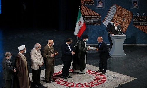 انتشار حقایق و مقابله با تحریف، از جلوههای جهاد تبیین است/ خدواند در قرآن به قلمی قسم یاد میکند که جوهر آن عدالت، عقلانیت، معنویت و اخلاق باشد/ «عدالت در قلم و بیان» از ارزشهای فرهنگ انقلاب اسلامی است انتشار حقایق و مقابله با تحریف، از جلوههای جهاد تبیین است/ خدواند در قرآن به قلمی قسم یاد میکند که جوهر آن عدالت، عقلانیت، معنویت و اخلاق باشد/ «عدالت در قلم و بیان» از ارزشهای فرهنگ انقلاب اسلامی است