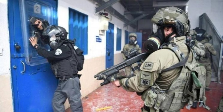 اعتصاب غذای گسترده اسرای فلسطینی آغاز میشود اعتصاب غذای گسترده اسرای فلسطینی آغاز میشود