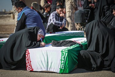 ورود پیکر ۷۲ شهید تازه تفحص شده به کشور ورود پیکر ۷۲ شهید تازه تفحص شده به کشور