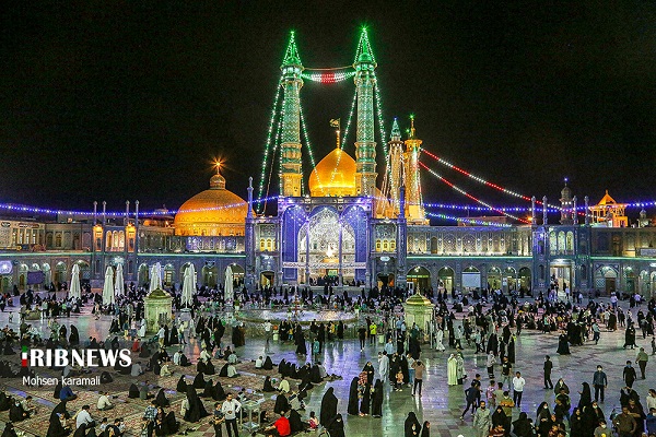 حال‌وهوای حرم حضرت معصومه در شب میلاد