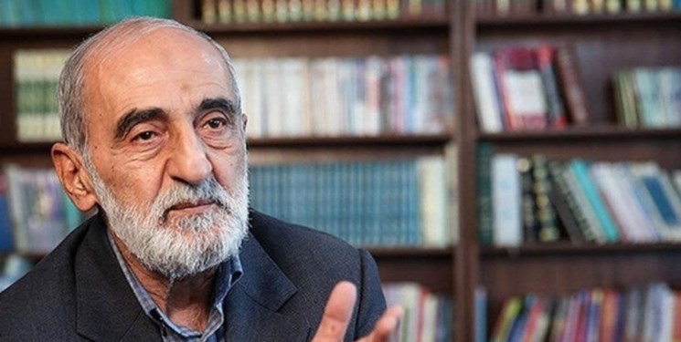 شریعتمداری: آدرس را از این ستاره بپرسید شریعتمداری: آدرس را از این ستاره بپرسید
