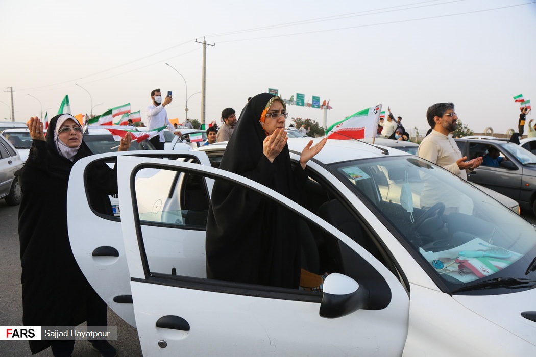 جشن پیروزی هواداران رئیسی در استانها جشن پیروزی هواداران رئیسی در استانها