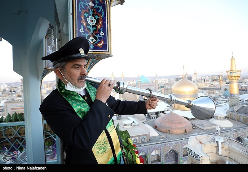 نقارههای حرم مطهر رضوی نواخته شد نقارههای حرم مطهر رضوی نواخته شد