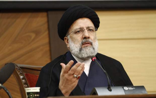از همان روز اول آغاز به کار برای خدمتگزاری شب و روز نمیشناسیم از همان روز اول آغاز به کار برای خدمتگزاری شب و روز نمیشناسیم
