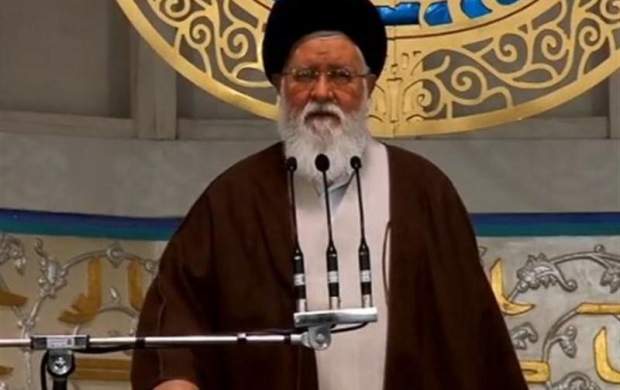 آیت الله علمالهدی: با اجبار کسی باحجاب نمیشود آیت الله علمالهدی: با اجبار کسی باحجاب نمیشود