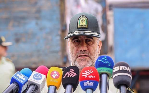 برخورد پلیس با فروشندگان البسه نامتعارف برخورد پلیس با فروشندگان البسه نامتعارف