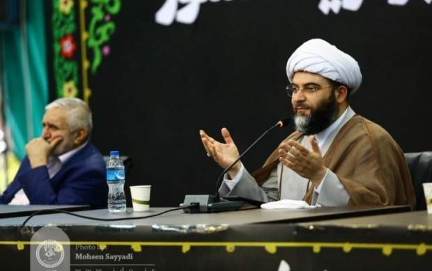 عزاداری امام حسین را با عزاداری امام حسین را با