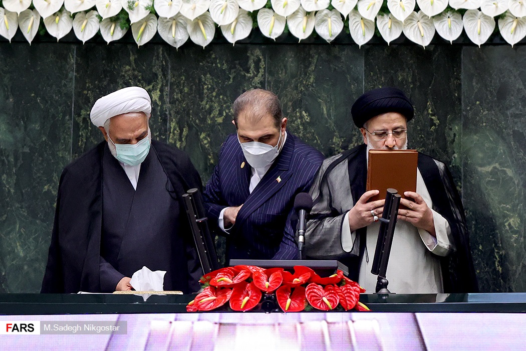 مراسم تحلیف رئیس دولت سیزدهم/ آیتالله رئیسی سوگند یاد کرد مراسم تحلیف رئیس دولت سیزدهم/ آیتالله رئیسی سوگند یاد کرد
