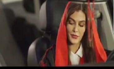 حاشیههای یک تبلیغ بستنی با محتوای جنسی/ «زن»موجود در تبلیغات فقط نماینده خودش نیست! حاشیههای یک تبلیغ بستنی با محتوای جنسی/ «زن»موجود در تبلیغات فقط نماینده خودش نیست!