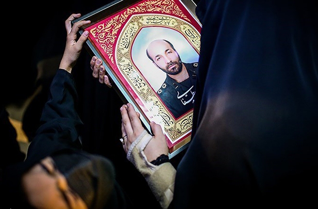 وداع با پیکر شهید مدافع حرم عین الله مصطفایی