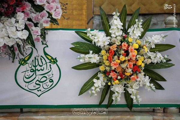 گل‌آرایی حرم امیرالمومنین علی(ع)