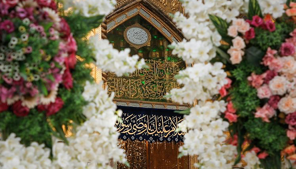 گل‌آرایی حرم امیرالمومنین علی(ع)