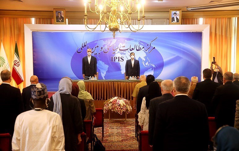 نشست روسای نمایندگان سیاسی خارجی با وزیر امور خارجه نشست روسای نمایندگان سیاسی خارجی با وزیر امور خارجه