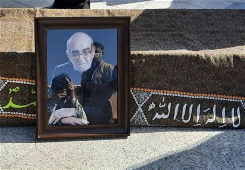 پیکر حاجحیدر رحیمپور ازغدی در حرم مطهر امامرضا(ع) پیکر حاجحیدر رحیمپور ازغدی در حرم مطهر امامرضا(ع)