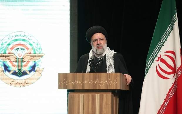 امر و نظر رهبری برای ما حجت امام زمان(عج) است امر و نظر رهبری برای ما حجت امام زمان(عج) است