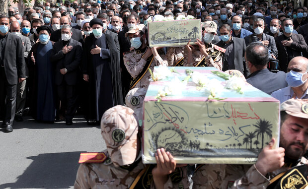 آیین تشییع پیکر دو شهید گمنام در مجموعه نهاد ریاست جمهوری آیین تشییع پیکر دو شهید گمنام در مجموعه نهاد ریاست جمهوری