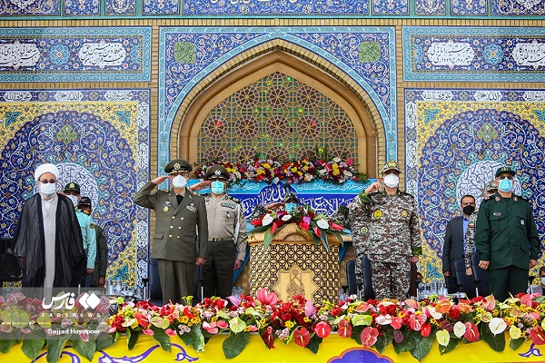 صبحگاه نیروهای مسلح در مسجد جمکران صبحگاه نیروهای مسلح در مسجد جمکران