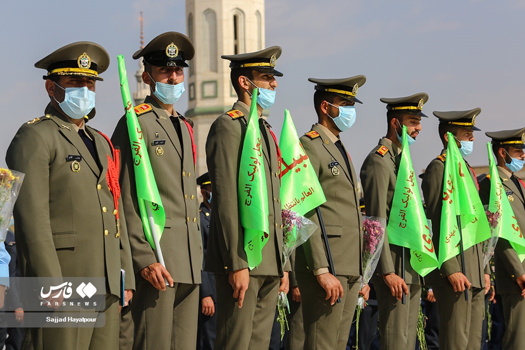 صبحگاه نیروهای مسلح در مسجد جمکران صبحگاه نیروهای مسلح در مسجد جمکران
