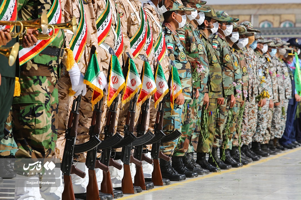 صبحگاه نیروهای مسلح در مسجد جمکران صبحگاه نیروهای مسلح در مسجد جمکران