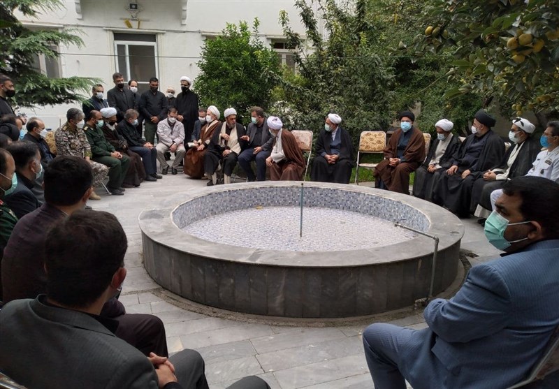 حضور نماینده ولی فقیه در استان مازندران در بیت علامه حسنزاده حضور نماینده ولی فقیه در استان مازندران در بیت علامه حسنزاده
